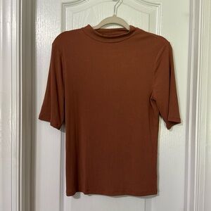 Half sleeve/high neck/ribbed